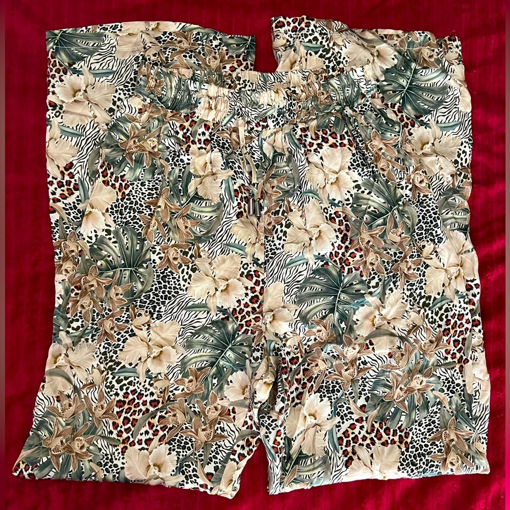LITA by Ciara Fluid Wide Leg Jungle Print Pants NWOT